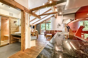 Uralp Royal by A-Appartments