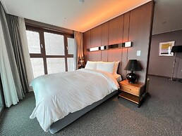 Jinju Raon Stay in Perla