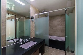 Jinju Raon Stay in Perla