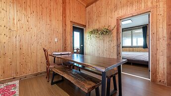 Seogwipo Unyeong Pension