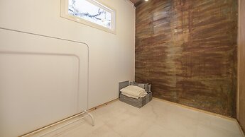 Seogwipo Unyeong Pension