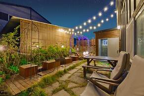 Seogwipo Unyeong Pension