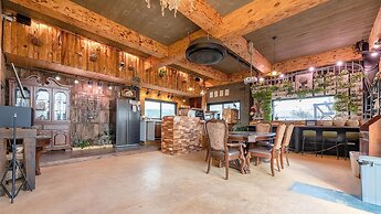 Seogwipo Unyeong Pension