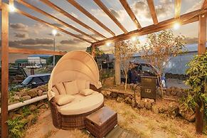 Seogwipo Unyeong Pension