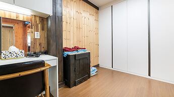 Seogwipo Unyeong Pension