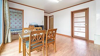 Ganghwa Dondaemoru Pension