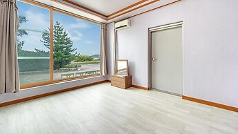 Ganghwa Dondaemoru Pension