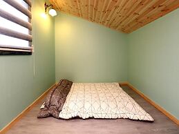 Seogwipo Haevichipoonggyeong Pension