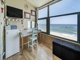 Gangneung Daleulsamkinbada Pension