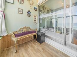 Gangneung Daleulsamkinbada Pension