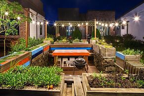 Jeju Jongdalrifeel House