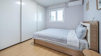 Jeju Jongdalrifeel House