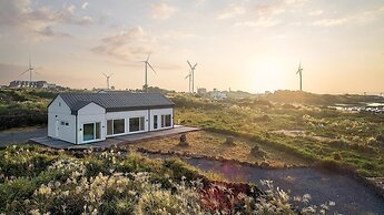 Jeju Sihyeonuipungcha Pension