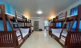 Hip Nautic Beach Resort by Cocotel