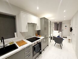 Modern Studio Apartment in Newcastle Upon Tyne