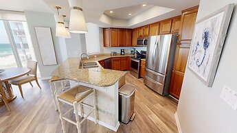 Silver Beach 506 is a gorgeous Gulf Front 4 BR with free beach service