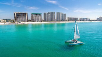 Silver Beach 506 is a gorgeous Gulf Front 4 BR with free beach service