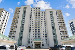 Silver Beach 506 is a gorgeous Gulf Front 4 BR with free beach service