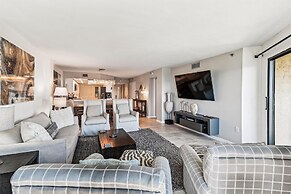 IR 518 is a Stunning 2 BR that has amazing Sunset views - sleeps 10 by