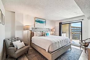 IR 518 is a Stunning 2 BR that has amazing Sunset views - sleeps 10 by