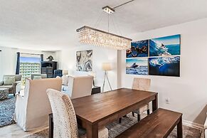 IR 518 is a Stunning 2 BR that has amazing Sunset views - sleeps 10 by