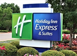 Holiday Inn Express And Suites Detroit Dearborn by IHG