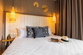 Skiathos Theros Philian Collection