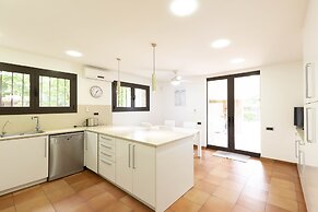 Olala Gava Beach Villa
