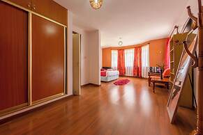 Takdiri Homes Plush 3BR Appartment