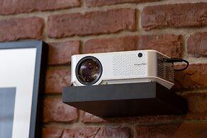 Movie Jacuzzi Apartment by Renters