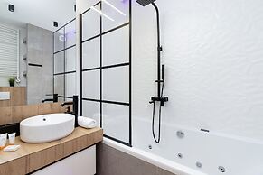 Movie Jacuzzi Apartment by Renters