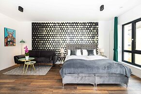 Eco Smart Apartments Premium City