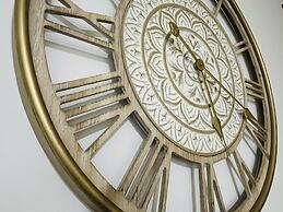 Jungle Themed 2-bed Apartment