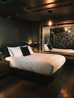 Hotel Crocodile & Crocodile Music Venue