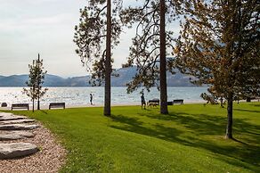 Coast Penticton Hotel
