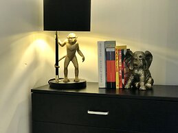 Stylish 3 Bedroom House Only 5 Mins From M6/m58