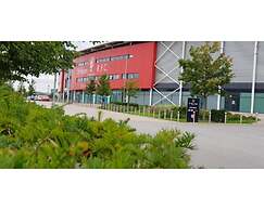 Welcoming Spacious 2-bedroom House in St Helens