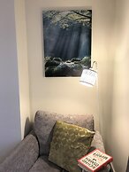 Welcoming Spacious 2-bedroom House in St Helens