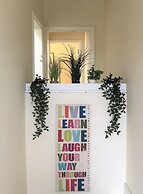 Welcoming Spacious 2-bedroom House in St Helens