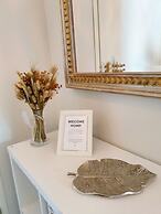 Superb 1BR home with sauna and terrace