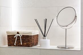 Apartments City Center Ochota by Renters