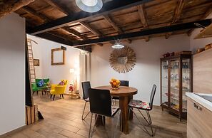 Citycenter Unique Apartment-sleeps 2- Pet Friendly