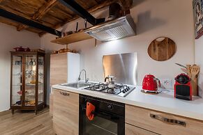 Citycenter Unique Apartment-sleeps 2- Pet Friendly