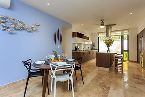 Vibrant Condo in Nature with Pool