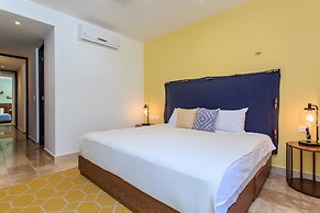 Vibrant Condo in Nature with Pool