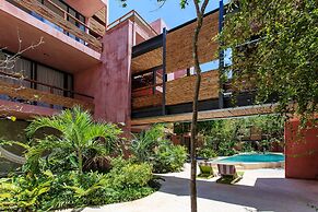 Vibrant Condo in Nature with Pool