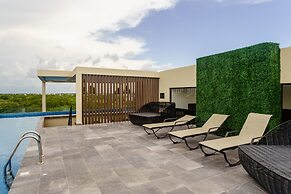 New Chic Studio Space with Jungle Roof Pool & Lounge