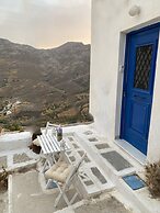 S&K Traditional Cycladic House Serifos