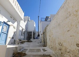 S&K Traditional Cycladic House Serifos