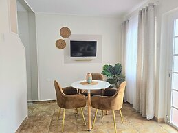 Rooi Santo Residence